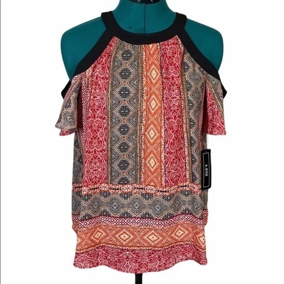 Printed Cold Shoulder with Criss Cross Back tank - Picture 2 of 8